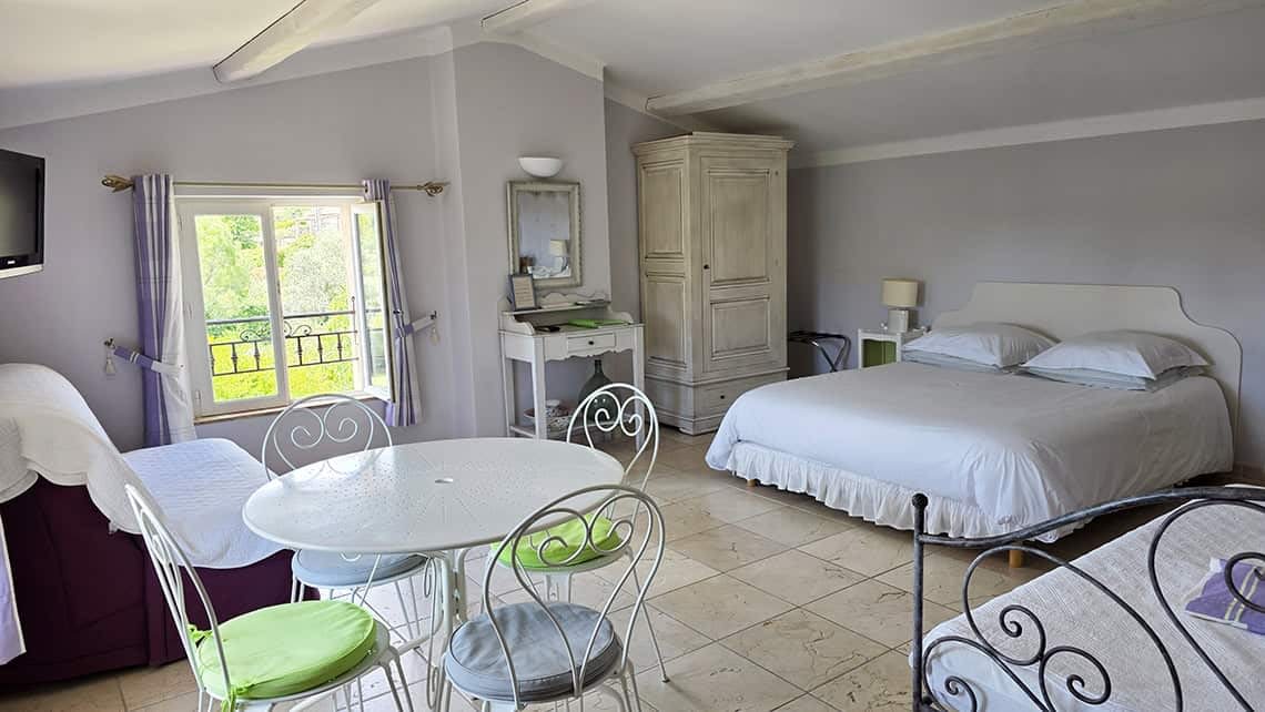 Chambre Lune romantique — L'Escale Provençale B&B Tourrettes Var